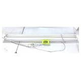110 PLUG LIGHT FIXTURE
