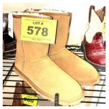 NEW SIZE 11 TIME AND TRU BOOTS