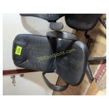 OFFICE CHAIR