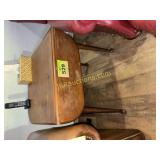 DROP LEAF END TABLE W CARBROILE ELGS