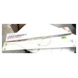 2 LIGHT FIXTURES