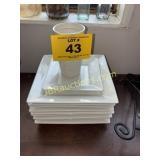 WHITE PLATES
