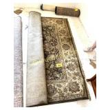 AREA RUG