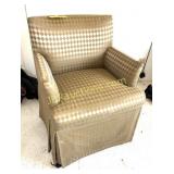 CHIC SITTING CHAIR