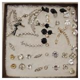 (20) Pairs of Earrings