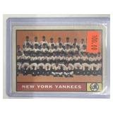 1960 Topps NY Yankees Team Card w/ Mickey Mantle