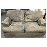 Short Cushioned Love Seat