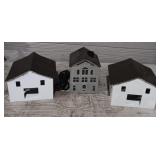 (2) Candle Houses & House Light