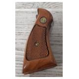 Smith & Wesson Grip