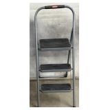 Rubbermaid 3-Step Steel Folding Big Step Ladder