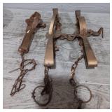 (3) Vintage V Traps