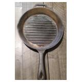 Unmarked Cast Iron Broiler / Grill Skillet
