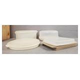 (3) Tupperware & (1) Rubbermaid Containers