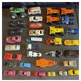 (34) Vintage Diecast Toy Cars, Trucks & Tractors