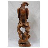 Majestic carved Eagle >