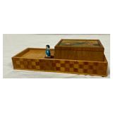 Asian Cigarette Dispenser>