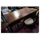 Mahogany Kneehole Desk