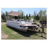 24 ft Crest III pontoon boat >