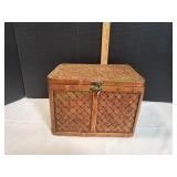 Vtg Woven Wood Picnic Basket