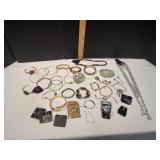 Vtg Necklaces, Bracelets & Earrings