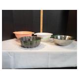 Bundt Pan, Metal Mixing Bowl w/ Colanders