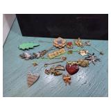 Lot of Vtg Pins & Brooches
