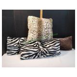 (4) Decorative Throw Pillows