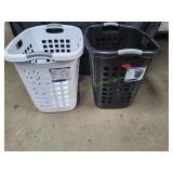 (2) Sterilite Ultra Easy Carry Hampers