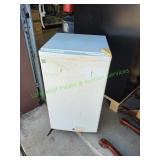 GE Small Refrigerator
