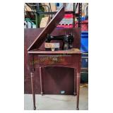 Vtg Singer Sewing Machine in Cabinet