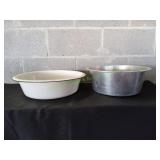 Enamelware Wash Basin w/ Metal Basin