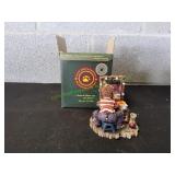 Graffitieï¿½ Put on Your Happy Face Figurines