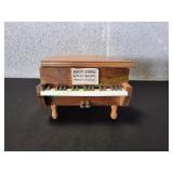 Vtg Grand Piano Coaster Set