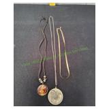 (3) Fashion Necklaces