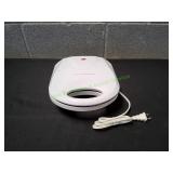 Cook's Essentials Omelet Maker