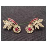Vtg Coro Gold-Tone Clip-On Earrings