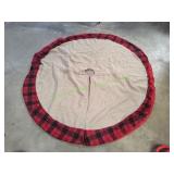 Cream & Buffalo Plaid Christmas Tree Skirt