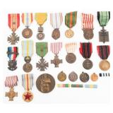 WWI - WWII FRENCH VICTORY & SERVICE MEDALS
