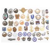 WWII FRENCH INSIGNIA, BERET BADGES & PINS