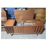 Zenith Stereo Cabinet Turntable AM FM Powers On