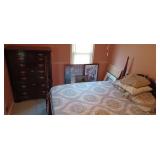 BASSETT BEDROOM SET 4 Poster Bed Queen, Dresser,