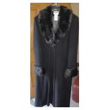 Long coat Covington Sz M/M 10/12 100% Wool shell