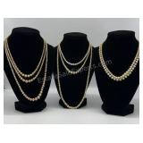 Vintage Pearl Necklaces Medium Length
