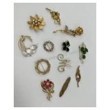 Vintage Gold Tone Costume Jewelry Brooches Pins