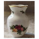 Mini Royal Albert Country Roses Vase