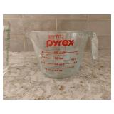 Pyrex 1 Cup and Anchor Hocking 2 Cup Glass