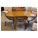 Dining Room Table w/Drop Down Sides and Chair Set