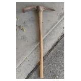 Long Handled Pick Axe 36in