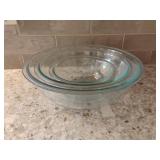 Pyrex Glass Nesting Mixing Bowl Set 3