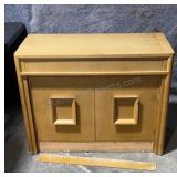 MCM Watertown Pull Out Table